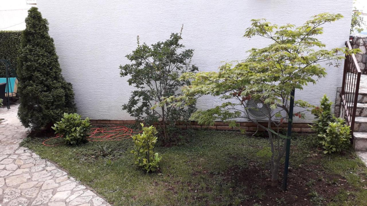 Apartments Svjeta Jadranovo Bagian luar foto